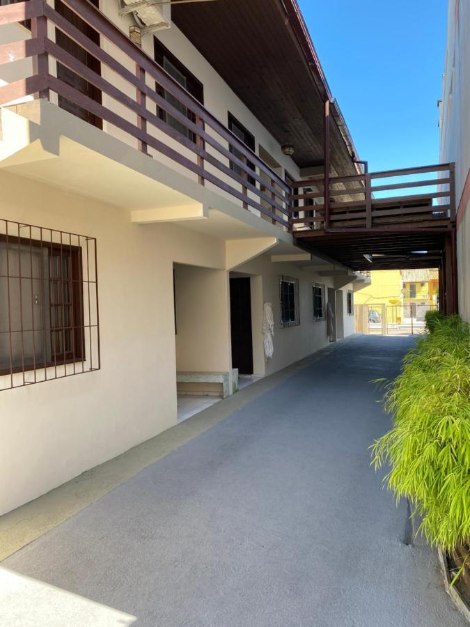 Pousada Villa Garcia - Residencial フロリアノポリス エクステリア 写真